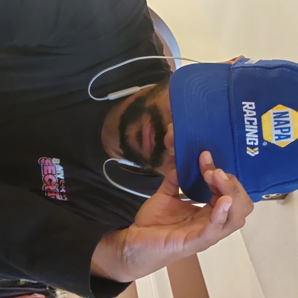 Meet your Posher, Marcus